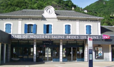 Réserver un taxi à la gare SNCF de Moutiers avec Wellness Taxi Travels